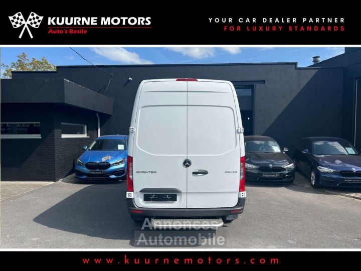 Mercedes Sprinter 315CDi L2 H2 3 Zit Uitbekleed - 8