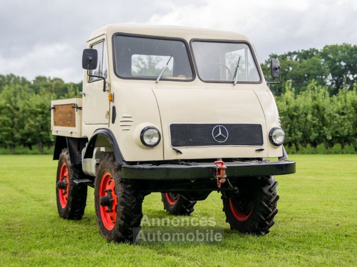 Mercedes Unimog Benz  type 401 - 9