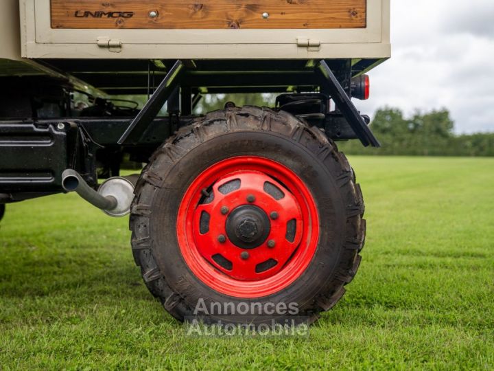 Mercedes Unimog Benz  type 401 - 18