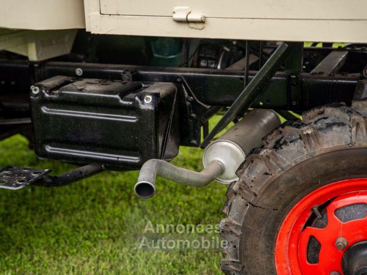 Mercedes Unimog Benz  type 401 - 19