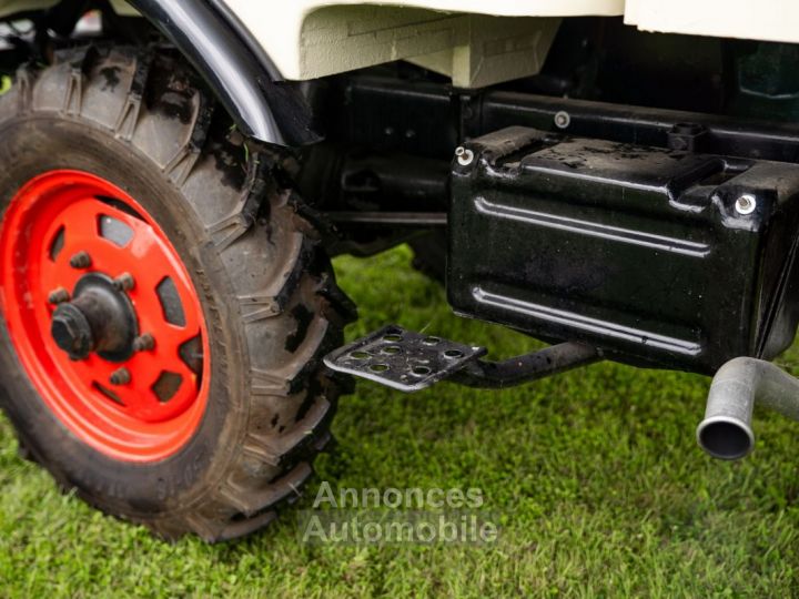 Mercedes Unimog Benz  type 401 - 21