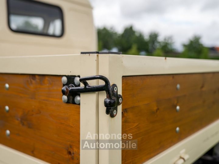 Mercedes Unimog Benz  type 401 - 22