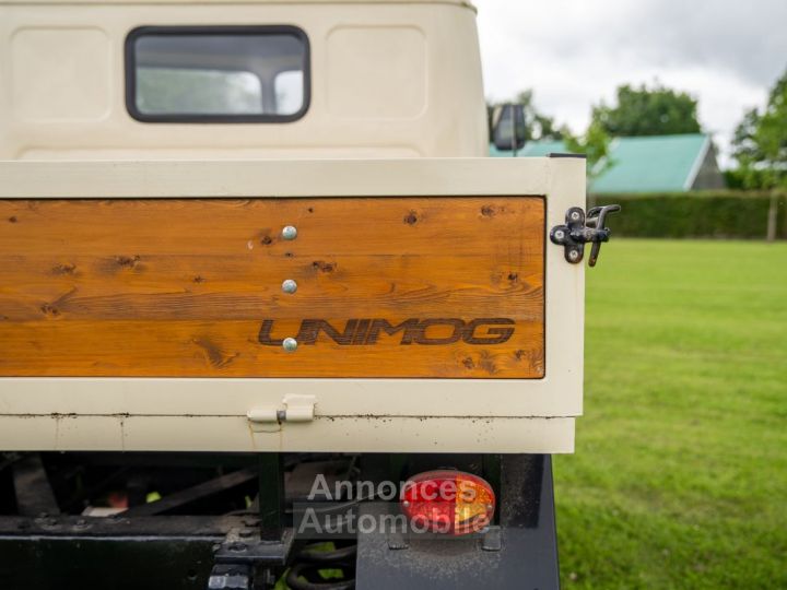 Mercedes Unimog Benz  type 401 - 23