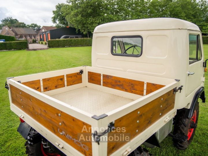 Mercedes Unimog Benz  type 401 - 24