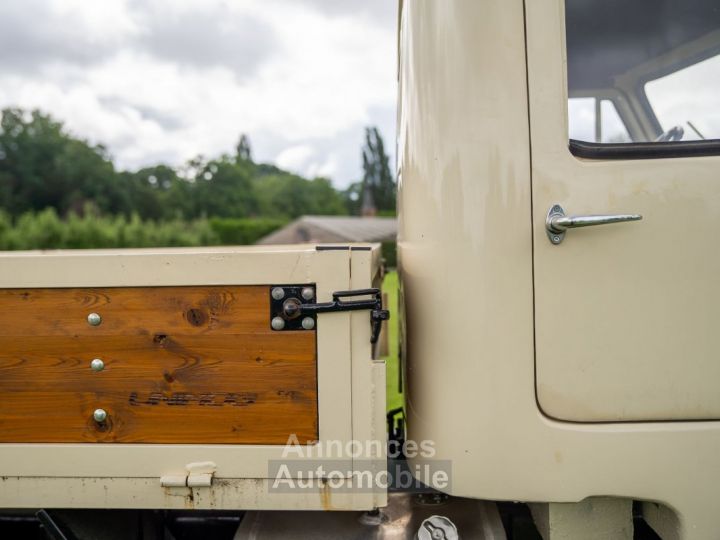 Mercedes Unimog Benz  type 401 - 25