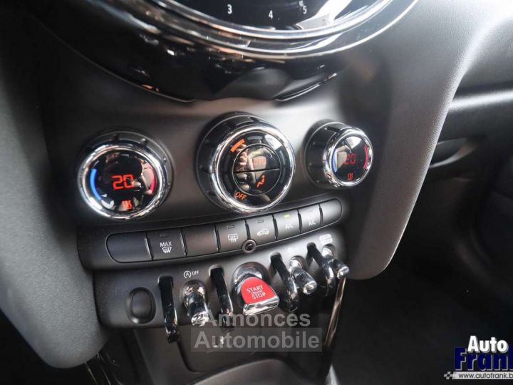 Mini Cooper AUT 3-D APPLE CARPL NAVI BLACK-PACK 16 - 33