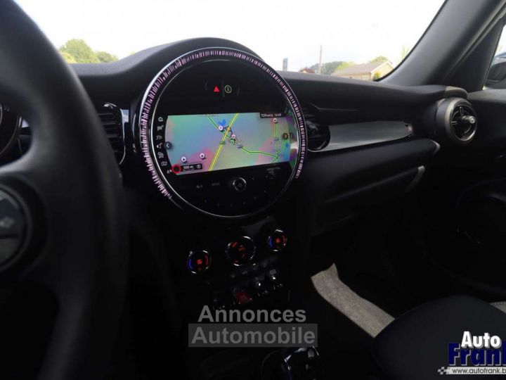 Mini Cooper AUT 5-DEUR NAVI BLACK PACK APPLE CARPLAY - 26