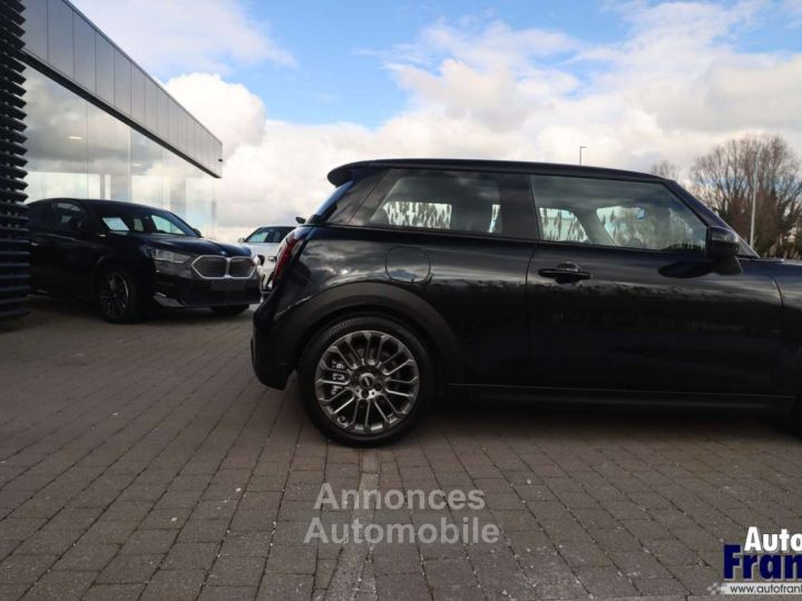 Mini Cooper 3D CLASSIC AUT NAVI CAM VERW ZETLS - 39