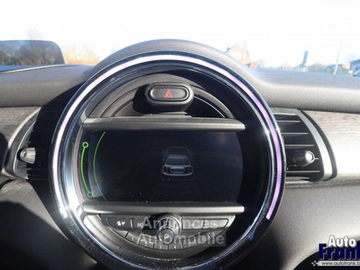 Mini Cooper D AUT NAVI LEDER PANO -HUD PDC A - 31