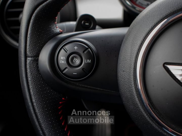 Mini Cooper John Works 2.0AS JCW 231PK - HARMAN KARDON - SPORTUITLAAT - KEYLESS GO - CARBON - CAMERA - 29