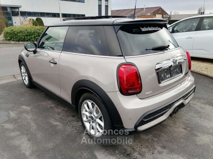 Mini Cooper S 2.0AS DCT--FULL OPTIONS-TOIT PANO-GARANTIE USINE-- - 4