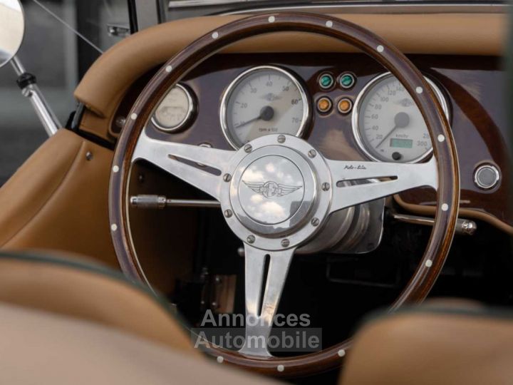 Morgan Roadster 3.0i V6 FULL Servicebook Bentley Green - 14
