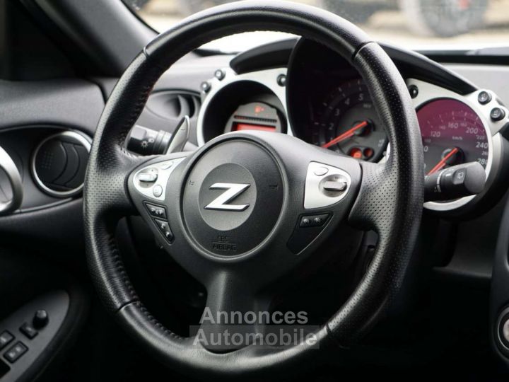 Nissan 370Z 3.7i V6 PACK 7AT-Bte AUTO-NAVI-CAM-1ER MAIN-CARNET - 17