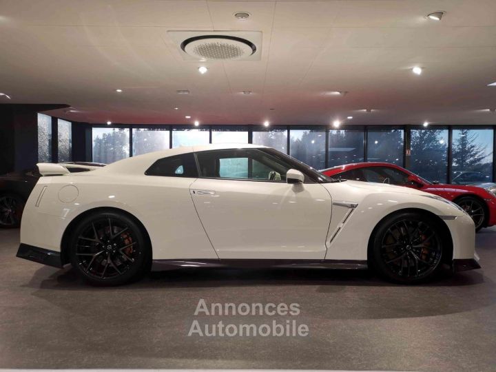 Nissan GT-R Gentleman Edition - 5