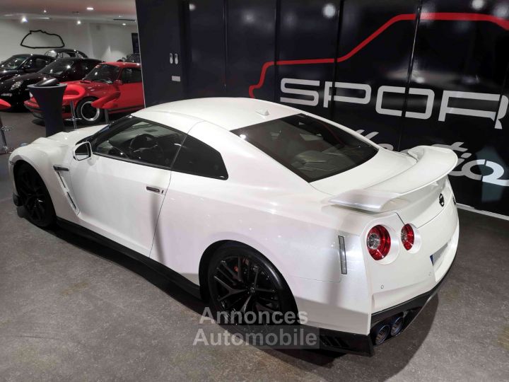 Nissan GT-R Gentleman Edition - 10