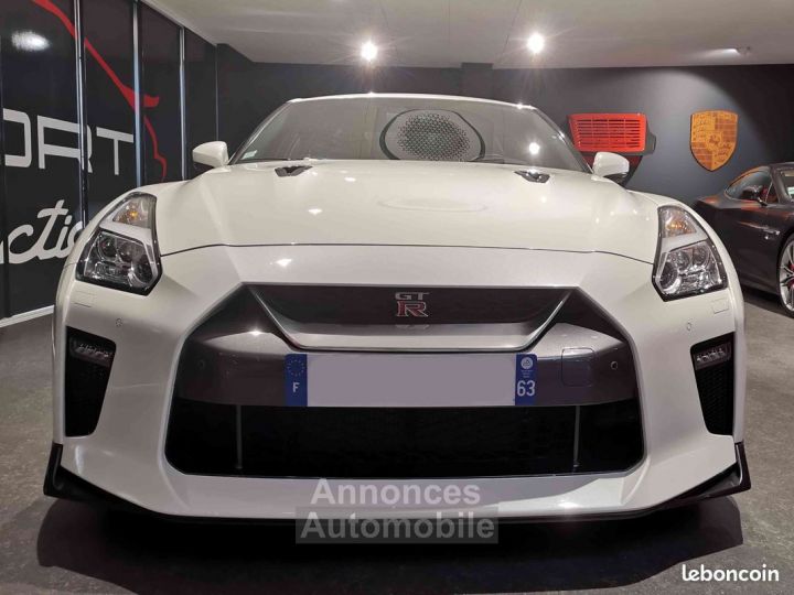 Nissan GT-R GTR R35 Gentleman Edition - 6