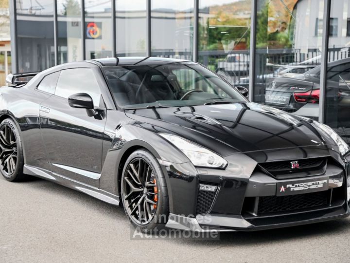 Nissan GT-R Prestige Edition - 3