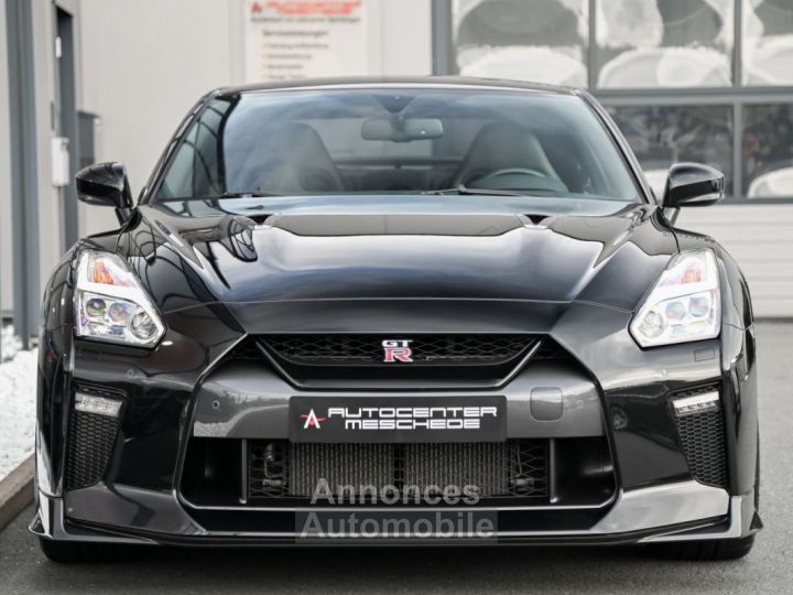 Nissan GT-R Prestige Edition - 22