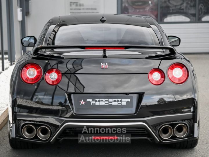 Nissan GT-R Prestige Edition - 23