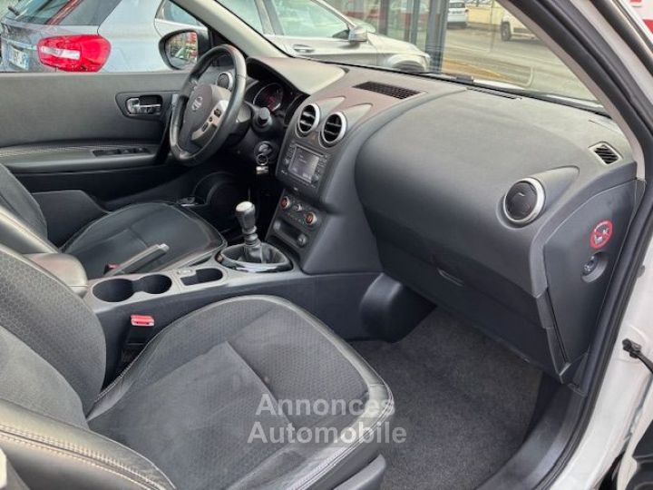 Nissan Qashqai 1.5 DCi (110Cv) CONNECT EDITION CAMERA 360 - 17