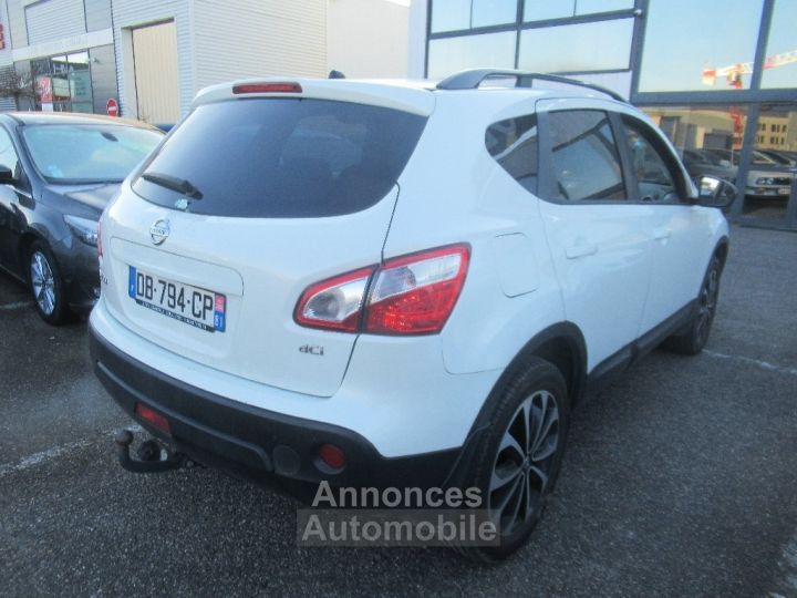 Nissan Qashqai 1.6 dCi 130 Stop/Start All-Mode 4x4-i Connect Edition - 4