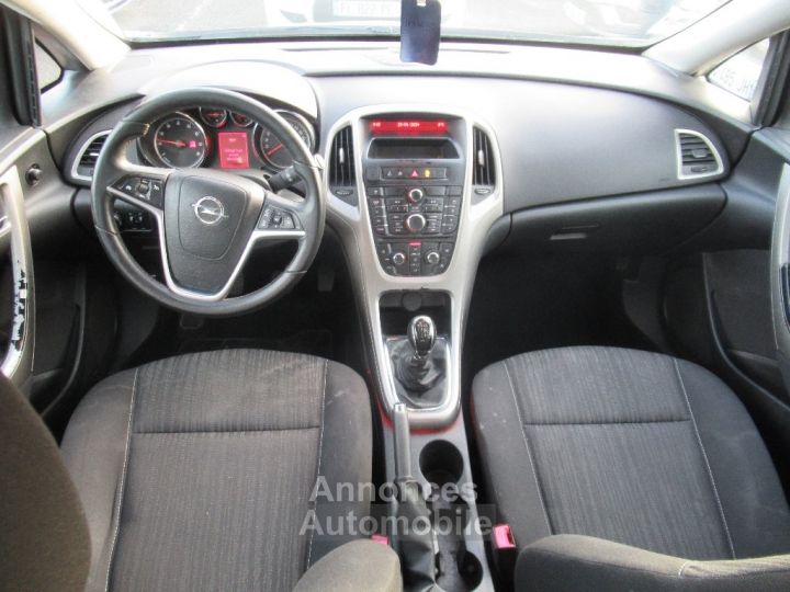 Opel Astra 1.4 Turbo 120 ch Cosmo - 9