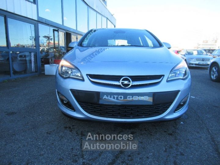 Opel Astra 1.4 Turbo 120 ch Cosmo - 2