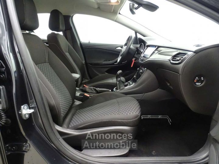 Opel Astra 1.6CDTi Dynamic - 9