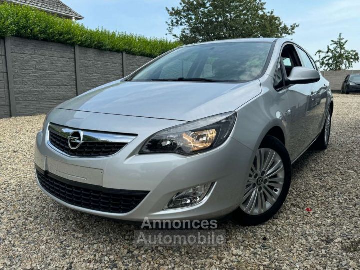 Opel Astra 1.7 CDTi ECOTEC Cosmo DPF - 1