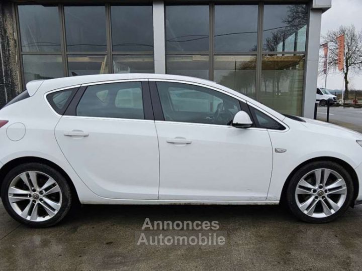 Opel Astra 1.7 CDTi Sport Cuir Nav Garantie 12 mois - 4