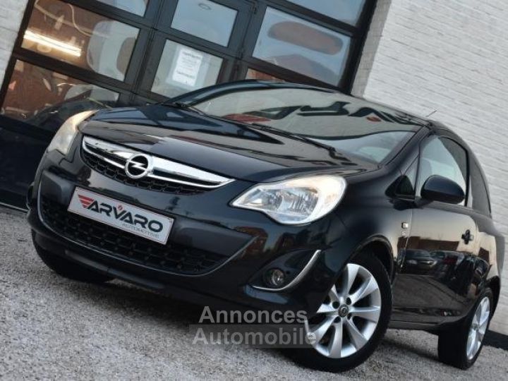 Opel Corsa 1.2i 150 Jahre Editie - 11