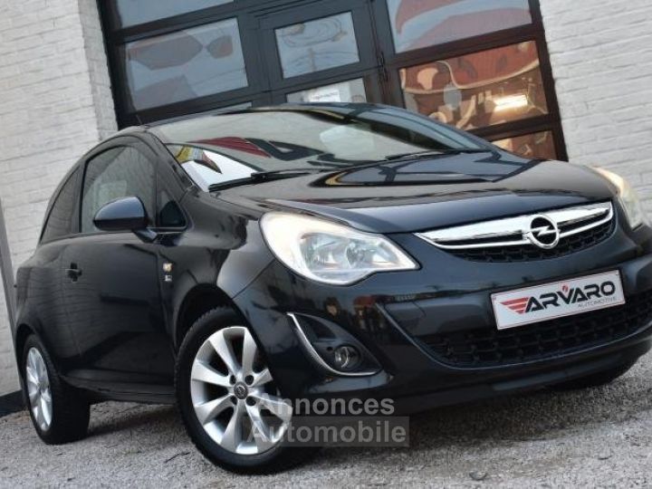 Opel Corsa 1.2i 150 Jahre Editie - 15