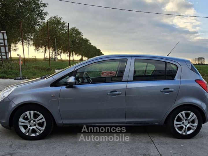 Opel Corsa 1.2i CLIM Garantie - 9