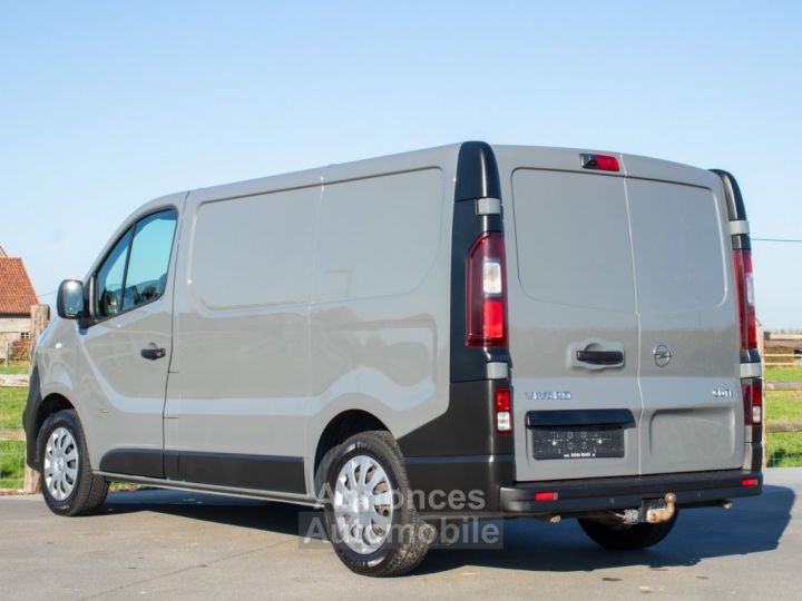 Opel Vivaro 1.6 DTCi L2H1 - 3 ZITPLAATSEN - 1 EIGENAAR - PARKEERCAMERA - AIRCO - CRUISECONTROL - TREKHAAK - EURO 6 - 9