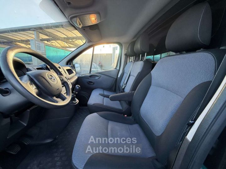 Opel Vivaro L2H1 3 sièges Galerie de toit - - 9