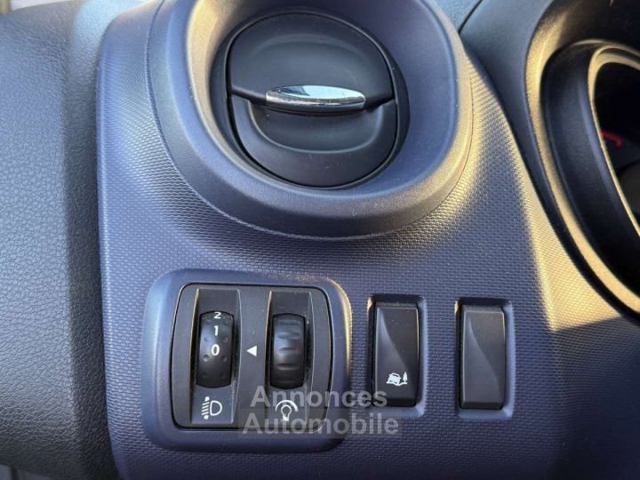 Opel Vivaro L2H1 3 sièges Galerie de toit - - 18