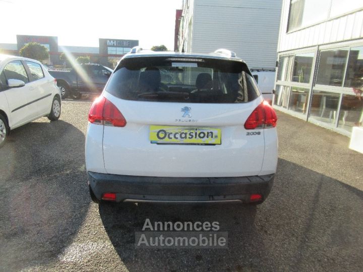 Peugeot 2008 1.2 PureTech 82ch BVM5 Style - 5