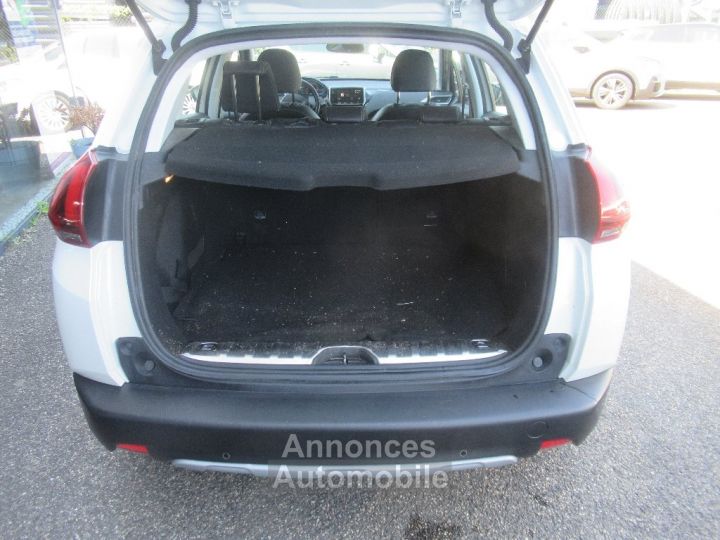 Peugeot 2008 1.6 BlueHDi 120ch SetS BVM6 Allure - 7