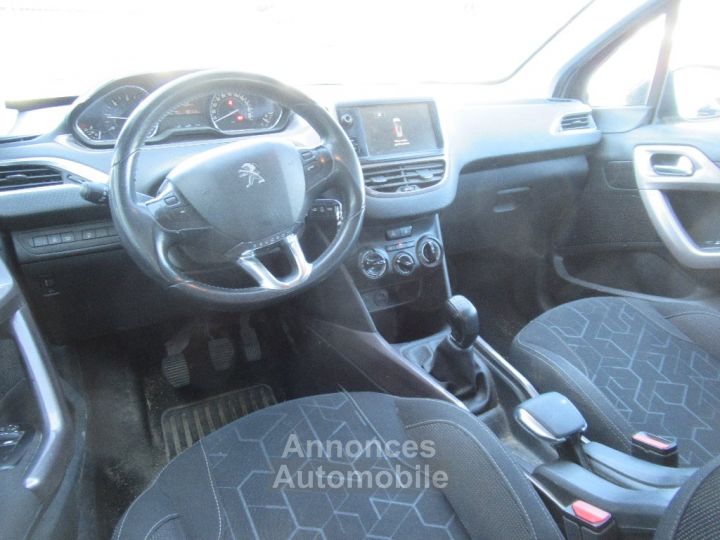 Peugeot 2008 1.6 e-HDi 92ch Clim/Regulateur de Vitesse - 7