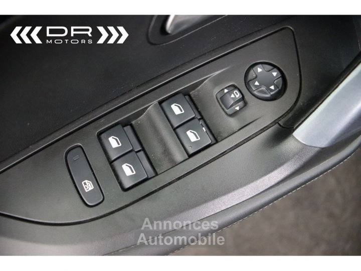 Peugeot 2008 e-2008 ALLURE - NAVI LED MIRROR LINK - 42