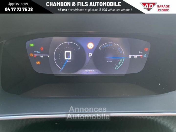 Peugeot 2008 Hybrid 136 e-DCS6 GT + Toit ouvrant panoramique + Caméra Avant - 13