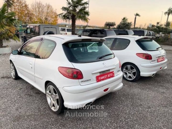 Peugeot 206 RC 2.0L - 8