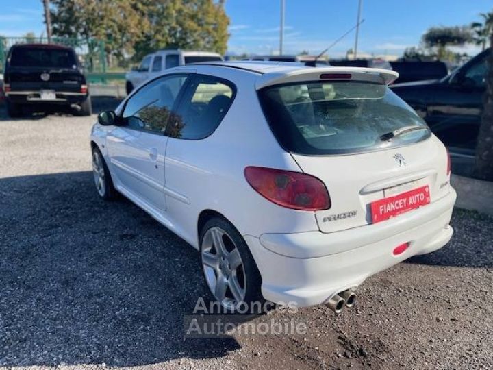 Peugeot 206 RC 2.0L - 13