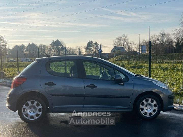 Peugeot 207 1.4 ESS 75CH TRENDY 5 PORTES - 124.000km - CLIM - GARANTIE - 5