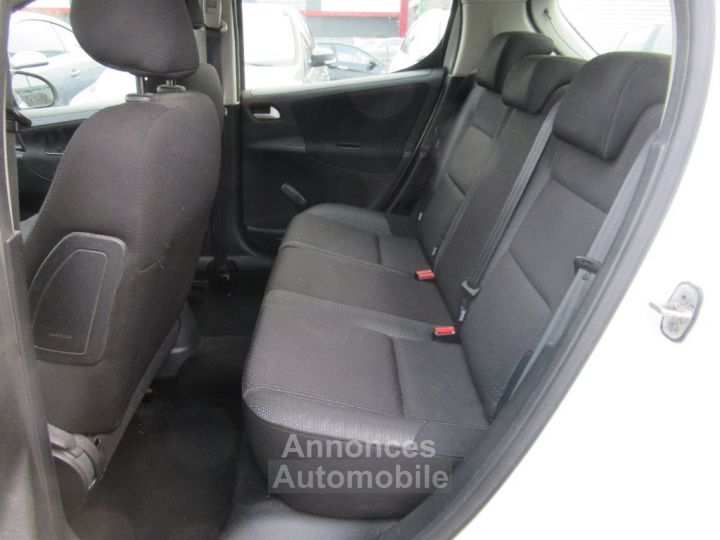 Peugeot 207 1.4 HDi 70ch Climatisation - 9