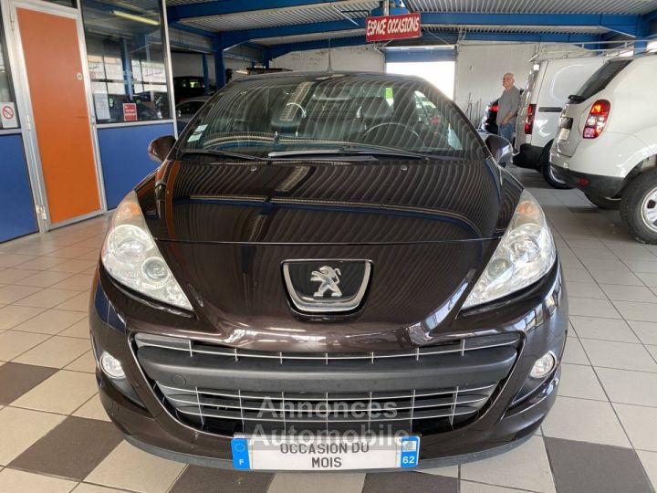 Peugeot 207 1.6 16v Feline - 2