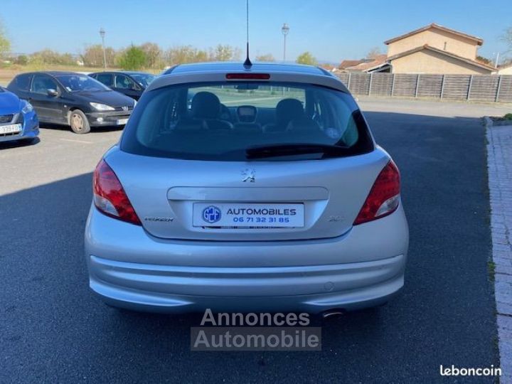 Peugeot 207 1.6 VTi 120ch Allure A - 5