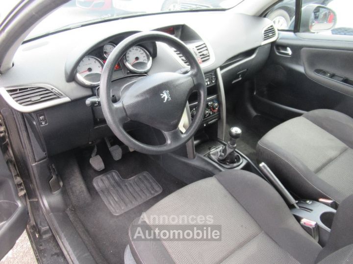 Peugeot 207 CC 1.6 VTi 120ch Sport - 7