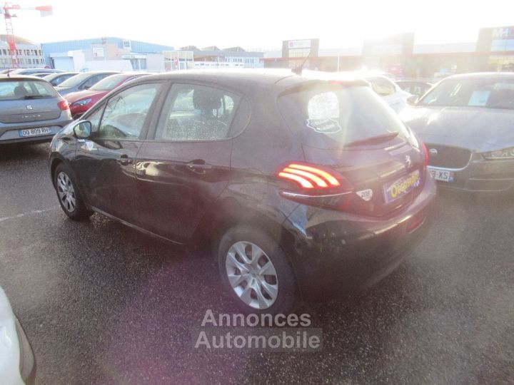 Peugeot 208 1.2  82ch SetS BVM5 LIKE - 6