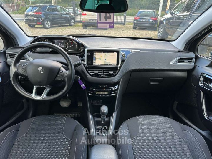 Peugeot 208 1.2 Allure BTE AUTO-NAVI-CAMERA-OPEN DAK-CARPLAY - 12